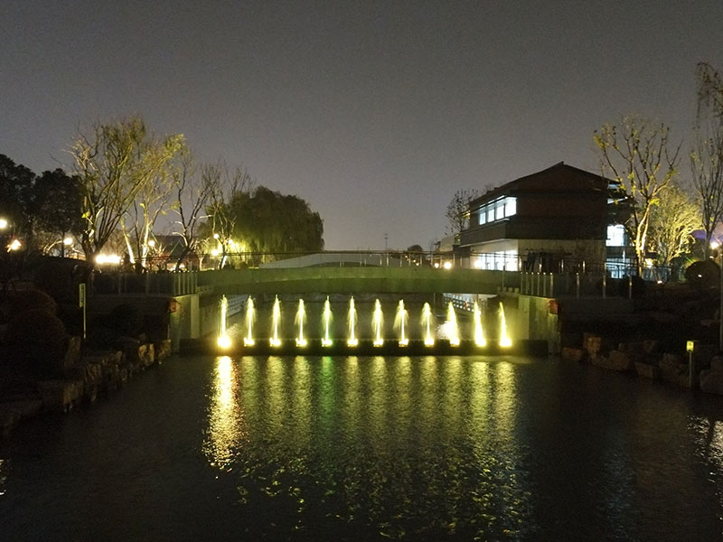 揚(yáng)州七里河水景壩