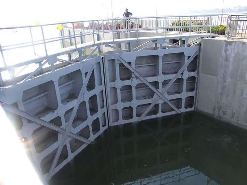 河南南陽白河人字門船閘